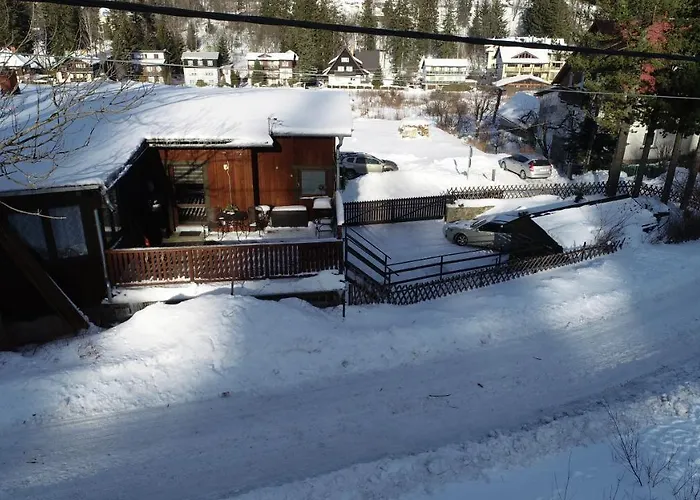 アパート Karamba シクラルスカ・ポレンバ